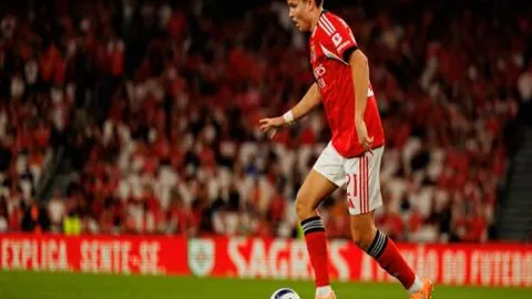 上海久事男篮客场以42分优势击败四川丰谷，收获CBA胜利