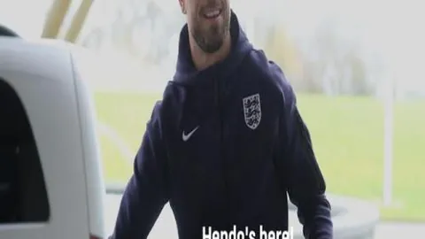 埃弗拉明确表示：若遭遇巴黎球迷侮辱，将效仿拉比奥特反击